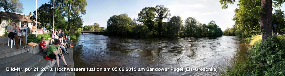 Hochwasser-Stuation an der Sandower Brück in Cottbus am 12.06.2013